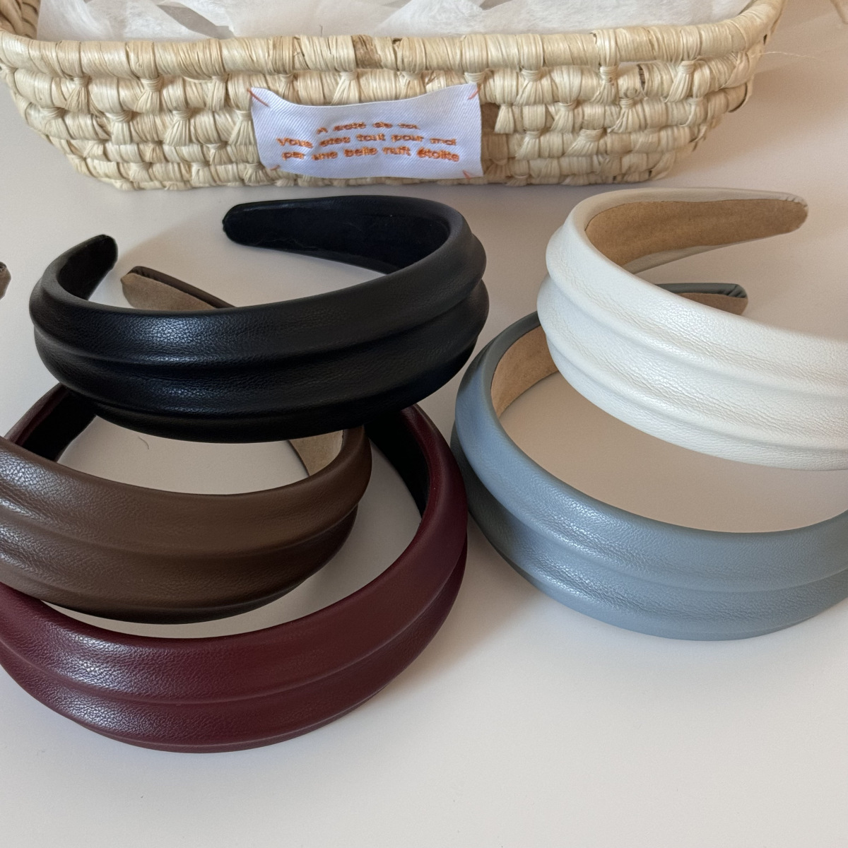 Faixa de cabelo larga de couro - Leatherwork Pony avaliação e preço